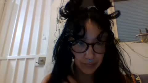 Snapshot of _tutti_frutti_ chatting on January 22, 2025, 5:05 am _tutti_frutti_ online show from January 22, 2025, 5:05 am