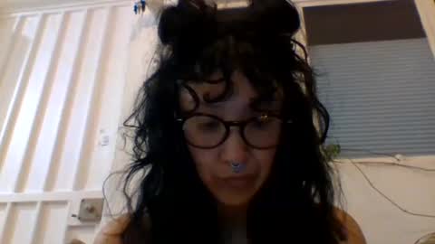 Snapshot of _tutti_frutti_ chatting on February 16, 2025, 5:48 am _tutti_frutti_ online show from February 16, 2025, 5:48 am