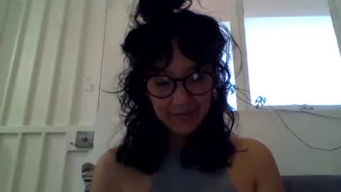 Snapshot of _tutti_frutti_ chatting on February 16, 2025, 10:32 pm _tutti_frutti_ online show from February 16, 2025, 10:32 pm