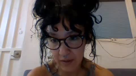 Snapshot of _tutti_frutti_ chatting on February 18, 2025, 4:48 am _tutti_frutti_ online show from February 18, 2025, 4:48 am