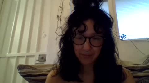 Snapshot of _tutti_frutti_ chatting on February 23, 2025, 12:19 am _tutti_frutti_ online show from February 23, 2025, 12:19 am