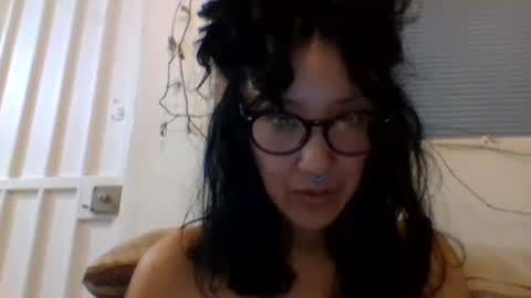 Snapshot of _tutti_frutti_ chatting on February 23, 2025, 3:24 am _tutti_frutti_ online show from February 23, 2025, 3:24 am