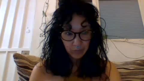 Snapshot of _tutti_frutti_ chatting on March 2, 2025, 3:34 am _tutti_frutti_ online show from March 2, 2025, 3:34 am