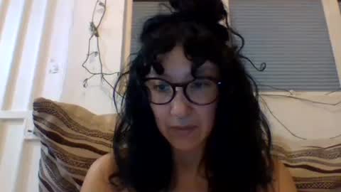 Snapshot of _tutti_frutti_ chatting on March 7, 2025, 5:18 am _tutti_frutti_ online show from March 7, 2025, 5:18 am
