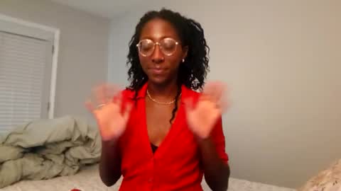  twiddleree  online show from November 11, 2025, 4:45 am