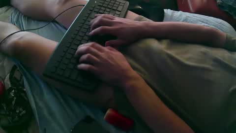 _tyler_3 online show from September 27, 2025, 6:35 pm