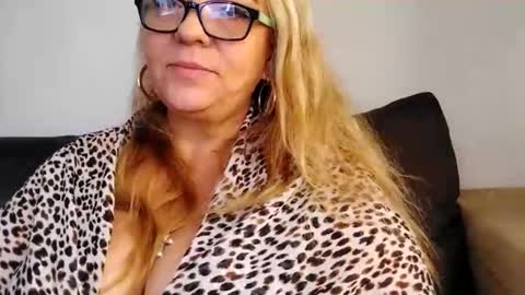 Valerie online show from October 31, 2025, 1:34 pm