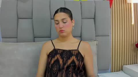 _valerycooper online show from July 13, 2026, 12:19 pm