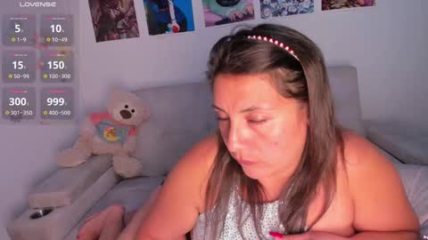 Snapshot of _vanebrown87 chatting on January 18, 2025, 11:00 pm vanesa online show from January 18, 2025, 11:00 pm