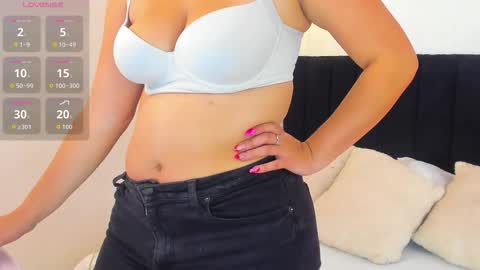 _vanie online show from September 15, 2025, 4:34 am