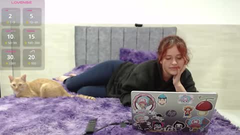 _vanie online show from November 10, 2025, 2:43 am