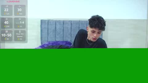 _vanie online show from November 10, 2025, 8:19 pm