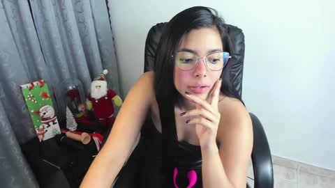 Snapshot of _vicky_sweet chatting on December 17, 2024, 9:16 pm Vicky online show from December 17, 2024, 9:16 pm
