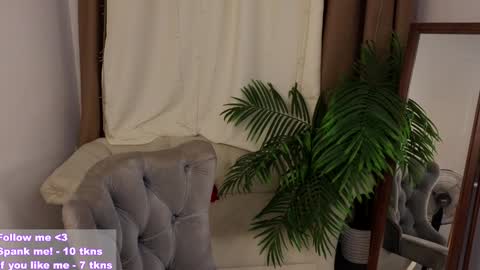 Violet online show from January 31, 2025, 2:26 am