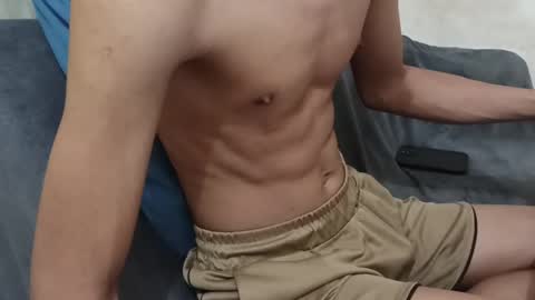 _vov_ online show from February 27, 2025, 7:15 pm