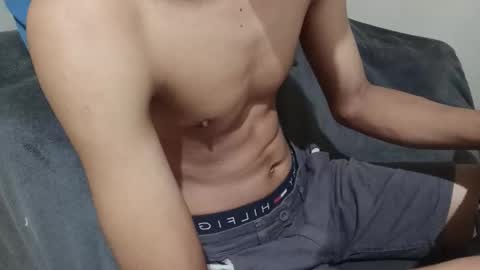 Snapshot of _vov_ chatting on December 17, 2025, 12:55 pm _vov_ online show from December 17, 2025, 12:55 pm