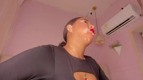 _wendy_x online show from May 18, 2026, 11:38 am