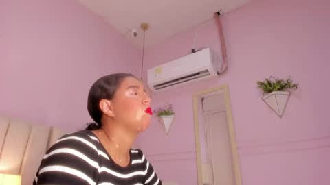 _wendy_x online show from May 20, 2026, 11:38 am