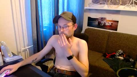 _whoisthatguy_ online show from June 10, 2026, 6:29 pm
