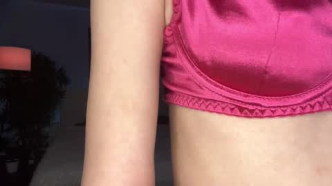 _wide_eyed_ online show from December 21, 2025, 5:31 pm