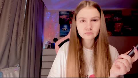 Enni online show from December 28, 2024, 8:26 am