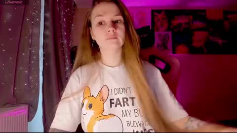 Enni online show from February 19, 2025, 7:50 am