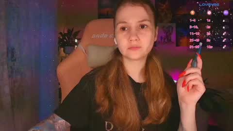 Enni online show from November 16, 2025, 7:47 am