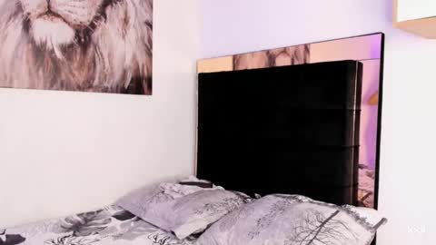 xiimena and danilo online show from February 24, 2025, 3:12 am