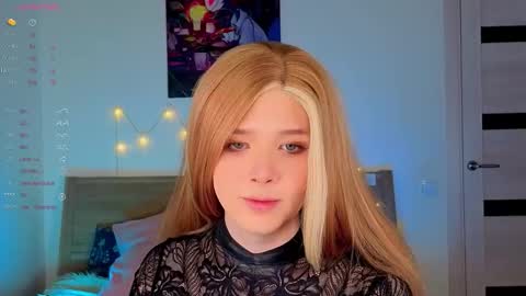 LITTLE FOX online show from January 19, 2026, 4:11 pm