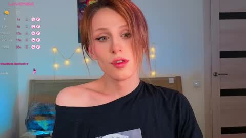 LITTLE FOX online show from April 10, 2026, 9:47 am