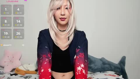 Snapshot of _yuriko chatting on May 15, 2026, 10:17 pm Mia online show from May 15, 2026, 10:17 pm