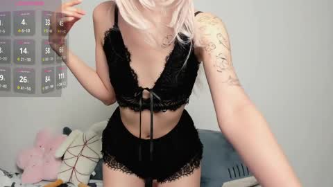 Snapshot of _yuriko chatting on June 3, 2026, 9:31 pm Mia online show from June 3, 2026, 9:31 pm