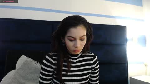 Yuyi online show from January 11, 2025, 2:20 am