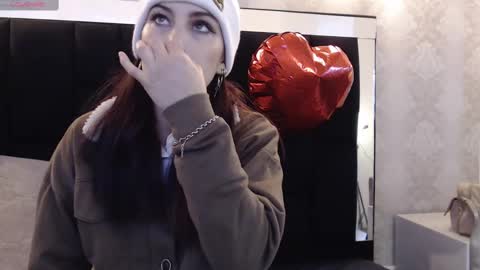 Yuyi online show from February 16, 2025, 11:16 am