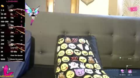 Yuyi online show from September 15, 2025, 1:05 am