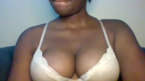 Snapshot of _zawadi chatting on February 3, 2025, 11:15 pm Zawadi online show from February 3, 2025, 11:15 pm