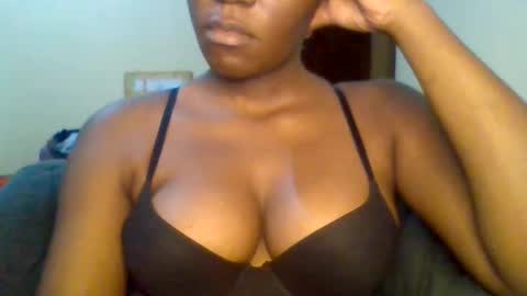 Snapshot of _zawadi chatting on February 21, 2025, 12:38 am Zawadi online show from February 21, 2025, 12:38 am