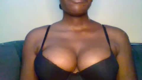 Snapshot of _zawadi chatting on March 6, 2025, 8:37 pm Zawadi online show from March 6, 2025, 8:37 pm