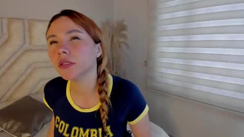 Zoe  online show from June 23, 2026, 12:36 pm