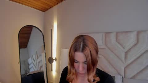 Zoe  online show from July 10, 2026, 1:14 pm