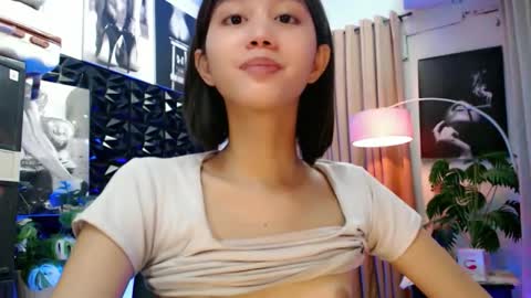 Lovely Yana  online show from March 17, 2026, 8:17 am