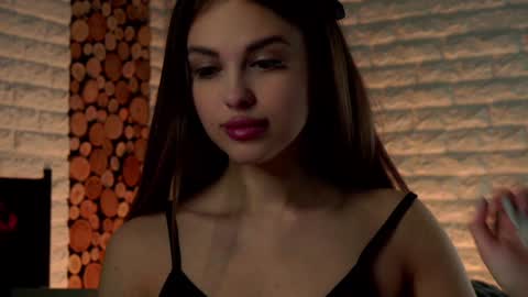 Snapshot of a_whole_eternity chatting on January 14, 2025, 3:15 pm Lina online show from January 14, 2025, 3:15 pm