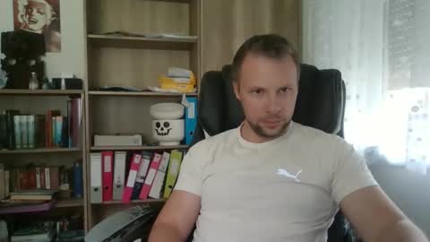 Long distance cumshot online show from May 19, 2026, 9:37 am