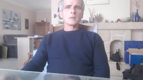 Snapshot of aalex1717 chatting on October 3, 2025, 8:22 am Aalex1717 online show from October 3, 2025, 8:22 am