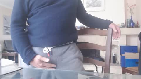 Snapshot of aalex1717 chatting on October 9, 2025, 8:12 am Aalex1717 online show from October 9, 2025, 8:12 am