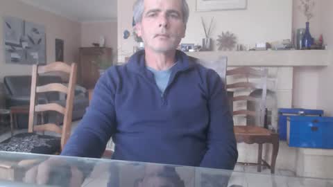 Snapshot of aalex1717 chatting on October 19, 2025, 6:58 am Aalex1717 online show from October 19, 2025, 6:58 am