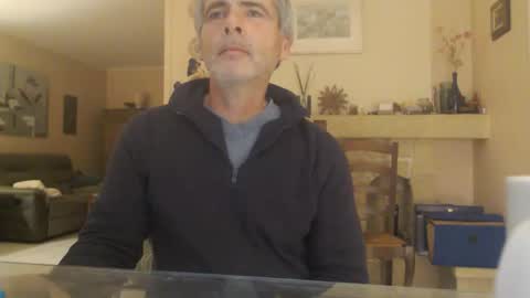 Snapshot of aalex1717 chatting on October 22, 2025, 4:57 am Aalex1717 online show from October 22, 2025, 4:57 am