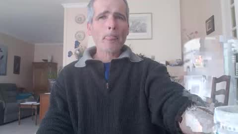 Snapshot of aalex1717 chatting on November 5, 2025, 8:47 am Aalex1717 online show from November 5, 2025, 8:47 am