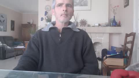 Snapshot of aalex1717 chatting on November 7, 2025, 8:03 am Aalex1717 online show from November 7, 2025, 8:03 am