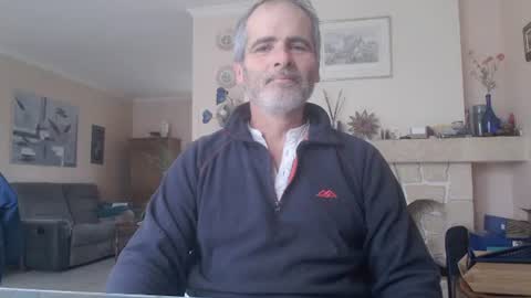 Snapshot of aalex1717 chatting on November 16, 2025, 9:48 am Aalex1717 online show from November 16, 2025, 9:48 am